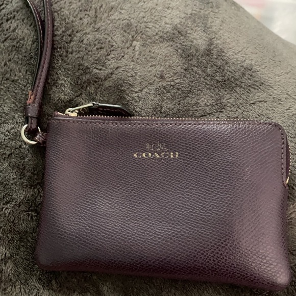 Coach wristlet - Picture 3 of 5